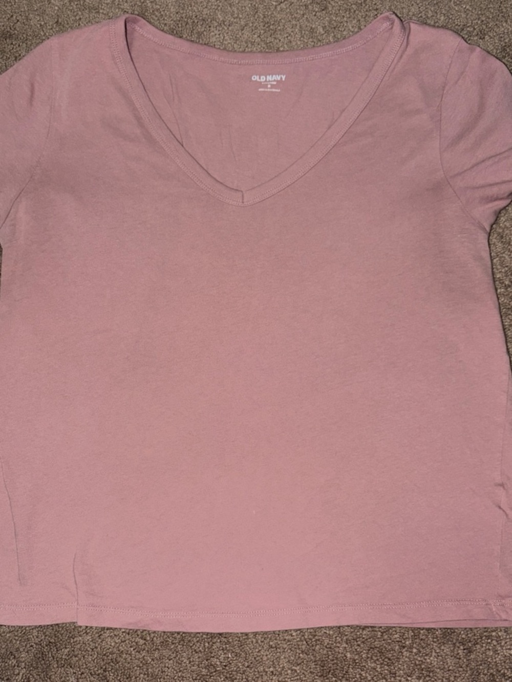 Old Navy Short-Sleeve V-Neck Tee in Dusty Pink